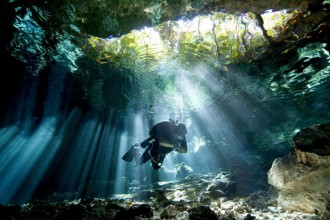 cenotes diving cancun